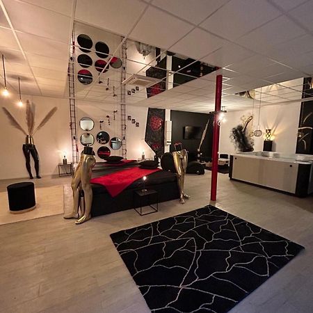 L'Escapade Sensuelle - La Love Room D'Épernay Exterior foto