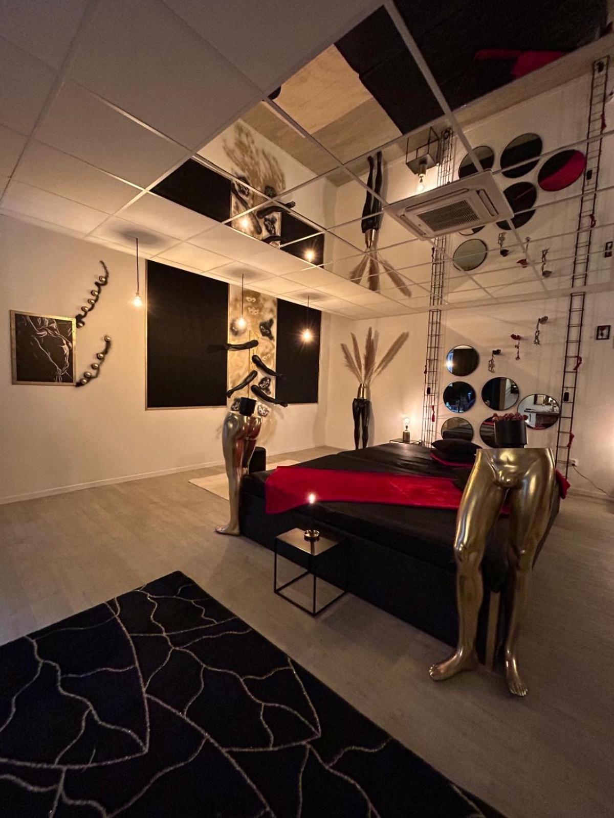 L'Escapade Sensuelle - La Love Room D'Épernay Exterior foto